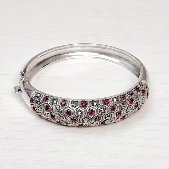 1930's Art Deco Sterling Silver Red Paste Rhinestone Marcasite Hinged Bracelet - Picture 3 of 16